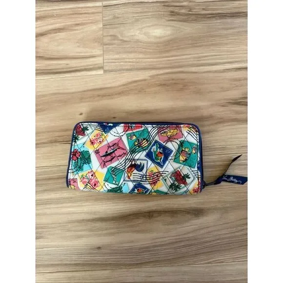 Vera Bradley Womens Multicolor Cuban Stamps Quilted Grab and Go Wristlet Wallet - Picture 3 of 7